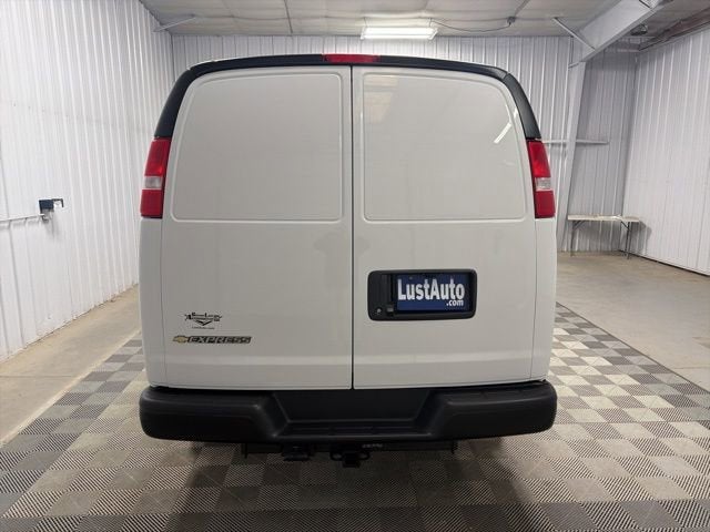 2026 Chevrolet Express Cargo WT