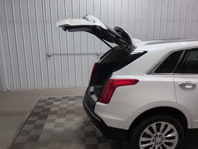 2017 Cadillac XT5 Platinum AWD