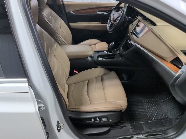 2017 Cadillac XT5 Platinum AWD