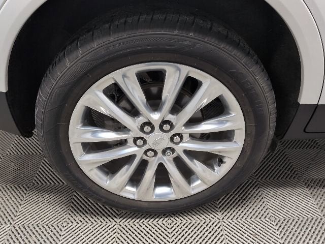 2017 Cadillac XT5 Platinum AWD