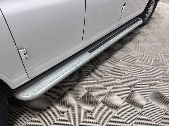 2024 Chevrolet Express Cargo 2500 WT