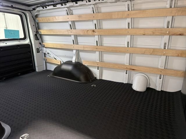 2024 Chevrolet Express Cargo 2500 WT