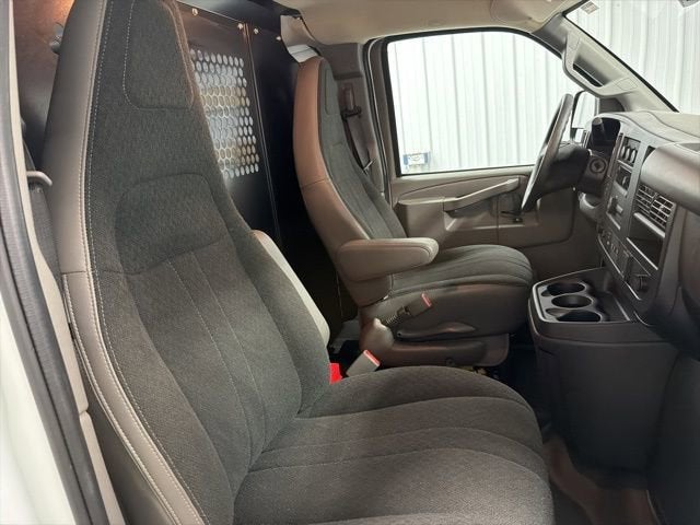 2024 Chevrolet Express Cargo 2500 WT