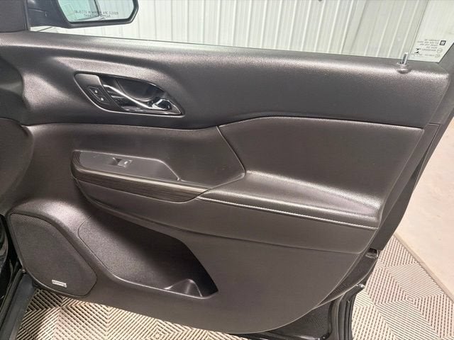 2017 GMC Acadia SLT