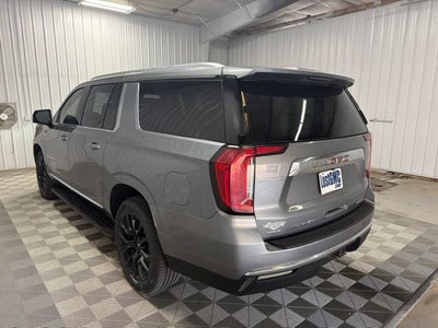 2022 GMC Yukon XL SLT