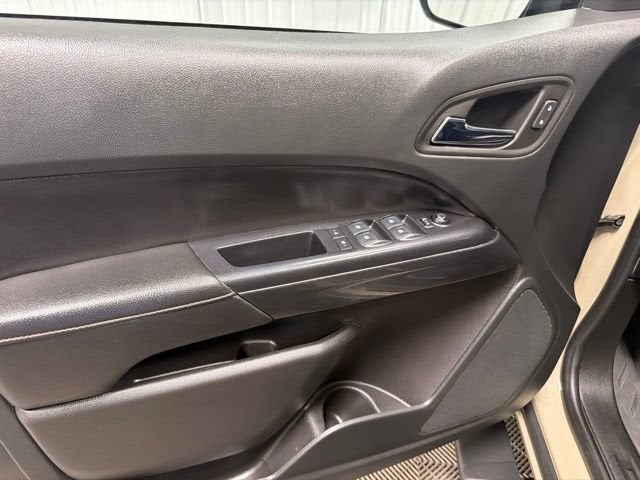 2022 GMC Canyon 4WD AT4 w/Leather