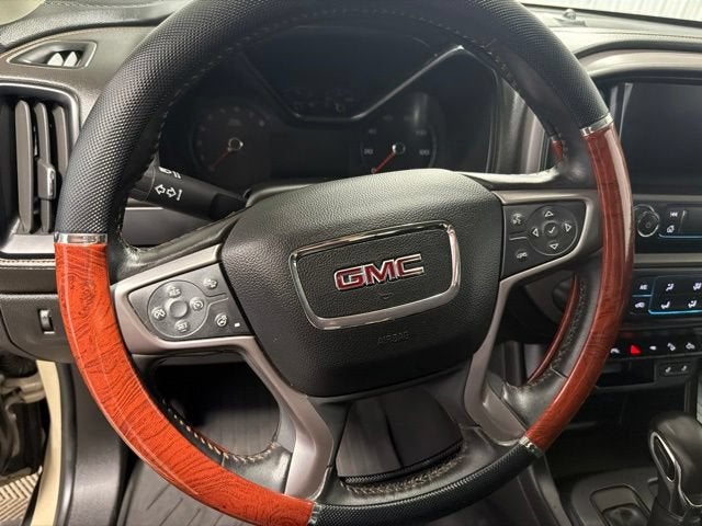 2022 GMC Canyon 4WD AT4 w/Leather