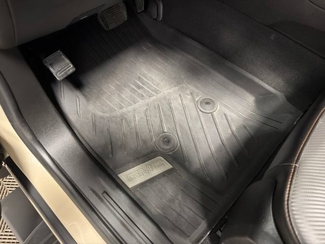 2022 GMC Canyon 4WD AT4 w/Leather