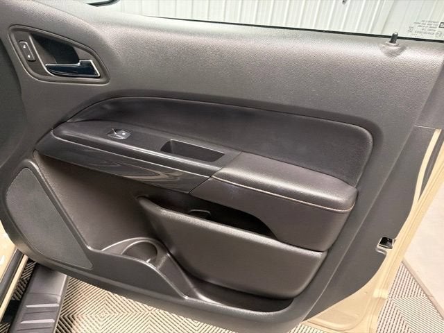 2022 GMC Canyon 4WD AT4 w/Leather