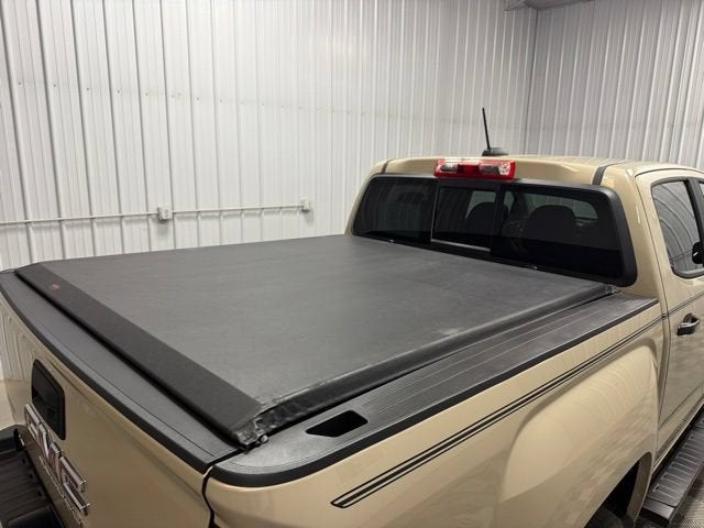2022 GMC Canyon 4WD AT4 w/Leather