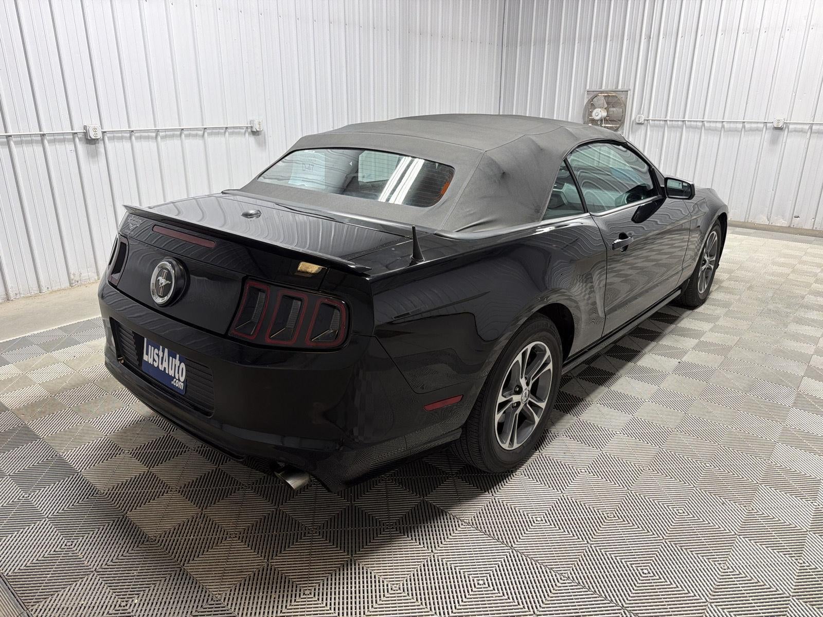 2014 Ford Mustang V6