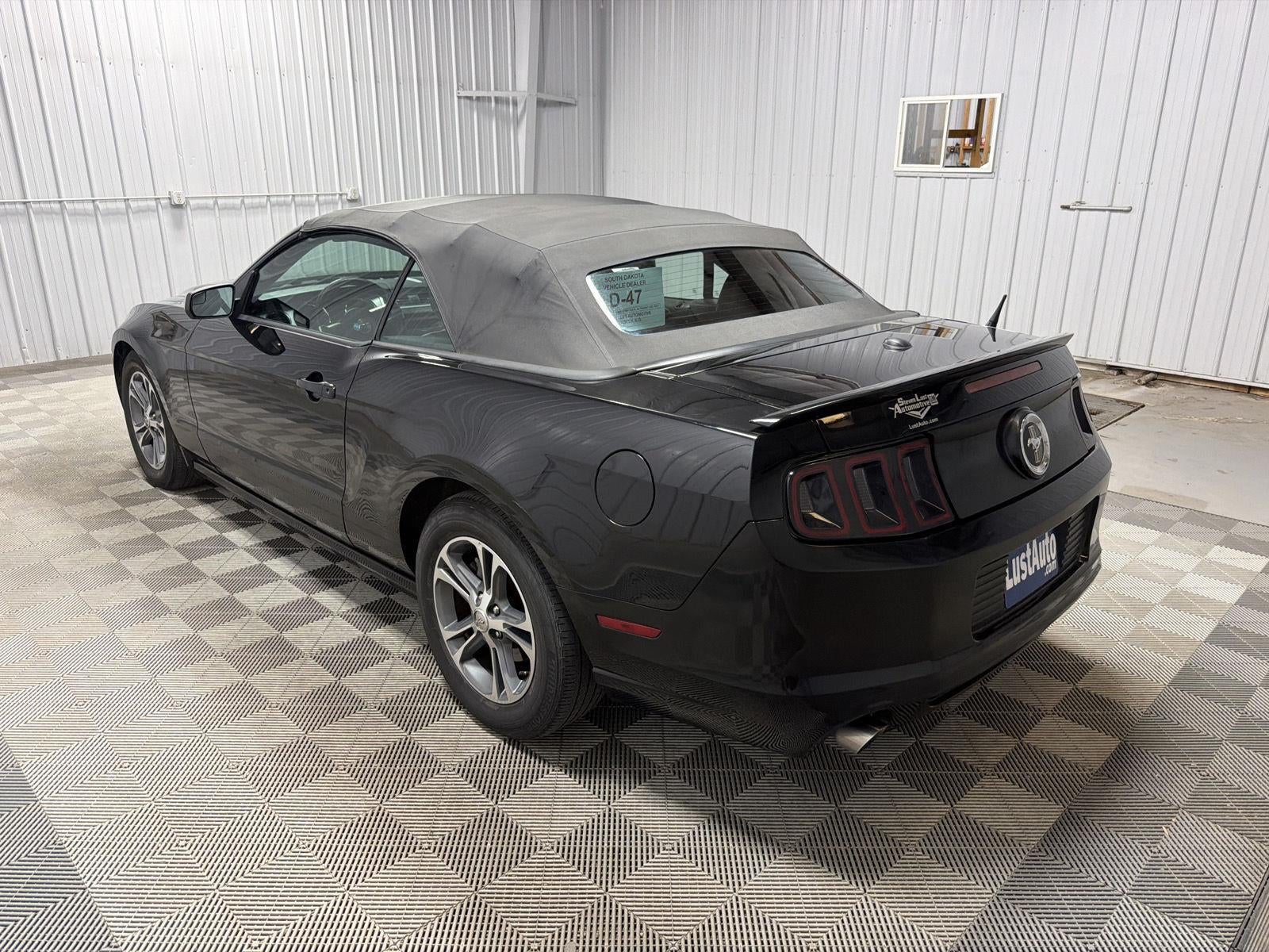 2014 Ford Mustang V6
