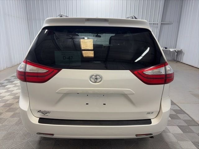 2015 Toyota Sienna XLE